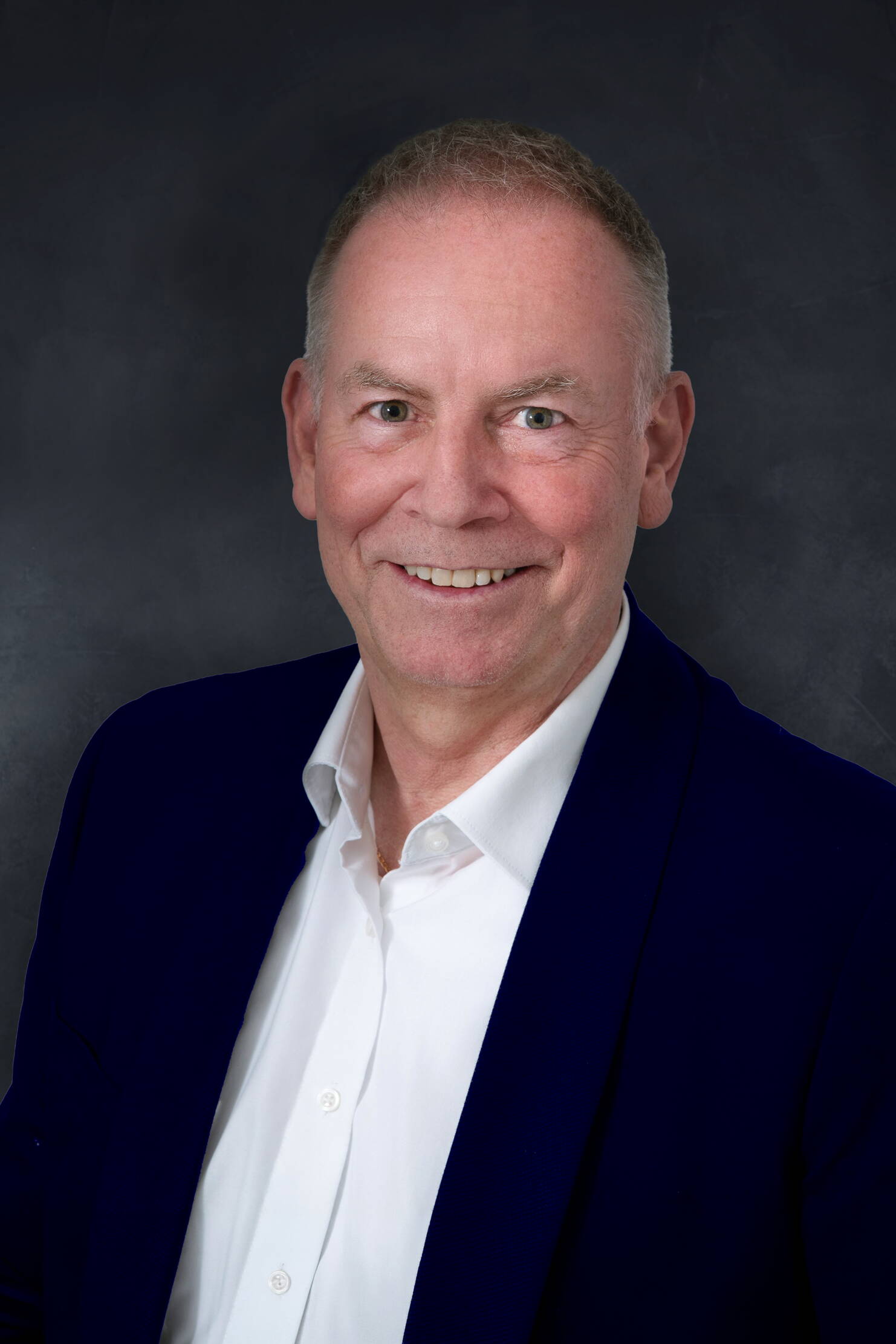 Eddy Behrendt, Mitglied der Geschäftsleitung Eddy Behrendt, Mitglied der Geschäftsleitung der Union Swiss Brokers Holding AG, zuständig für Vertrieb, Partnernetzwerk und Geschäftsentwicklung